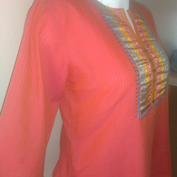 Westside Global top Size Medium - Picture 3 of 6